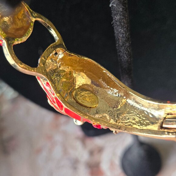 KIRKS FOLLY RED ENAMEL CRYSTAL CLUSTERS CAT / SNAKE GOLDTONE HINGED BANGLE NWOT - Picture 7 of 7